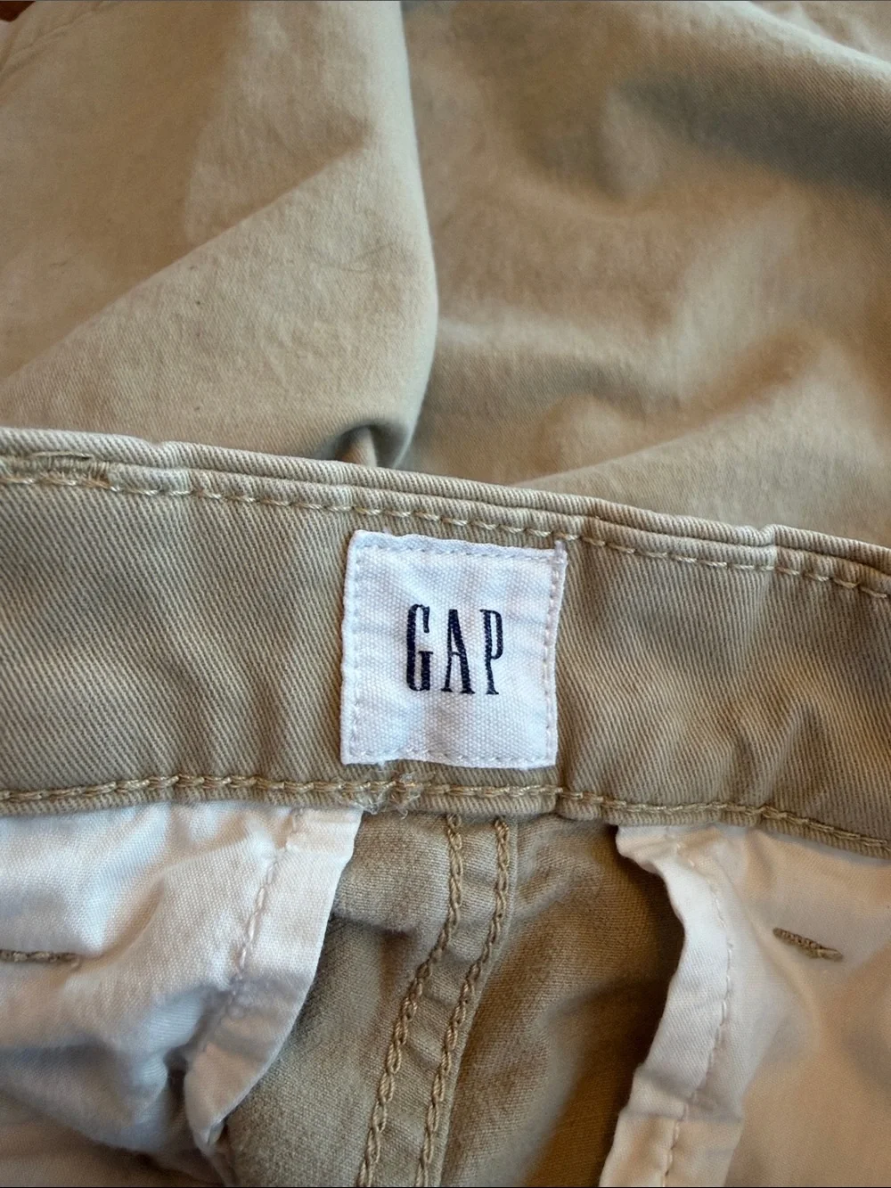 GAP Men’s Casual Lightweight Khaki Shorts